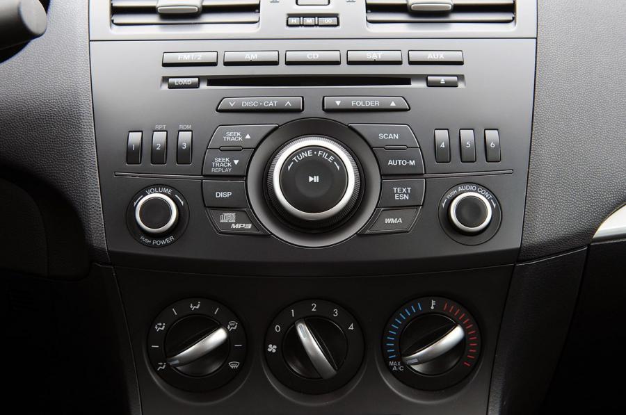  Mazda3 SkyActiv 2012 года  (фото 17 из 92)